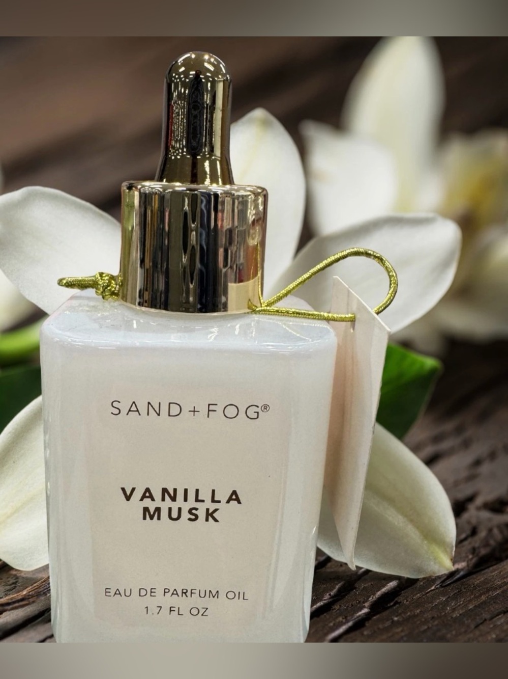 Sand + Fog Vanilla Musk Parfum Oil - Cream - Picture 2 of 5